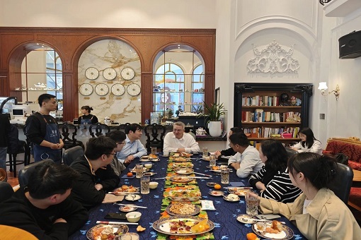 春和景明話發(fā)展 壺碟交響譜新章——建經(jīng)咨詢2025“蝴蝶會?壺碟匯”美食節(jié)暨企業(yè)文化交流活動側記